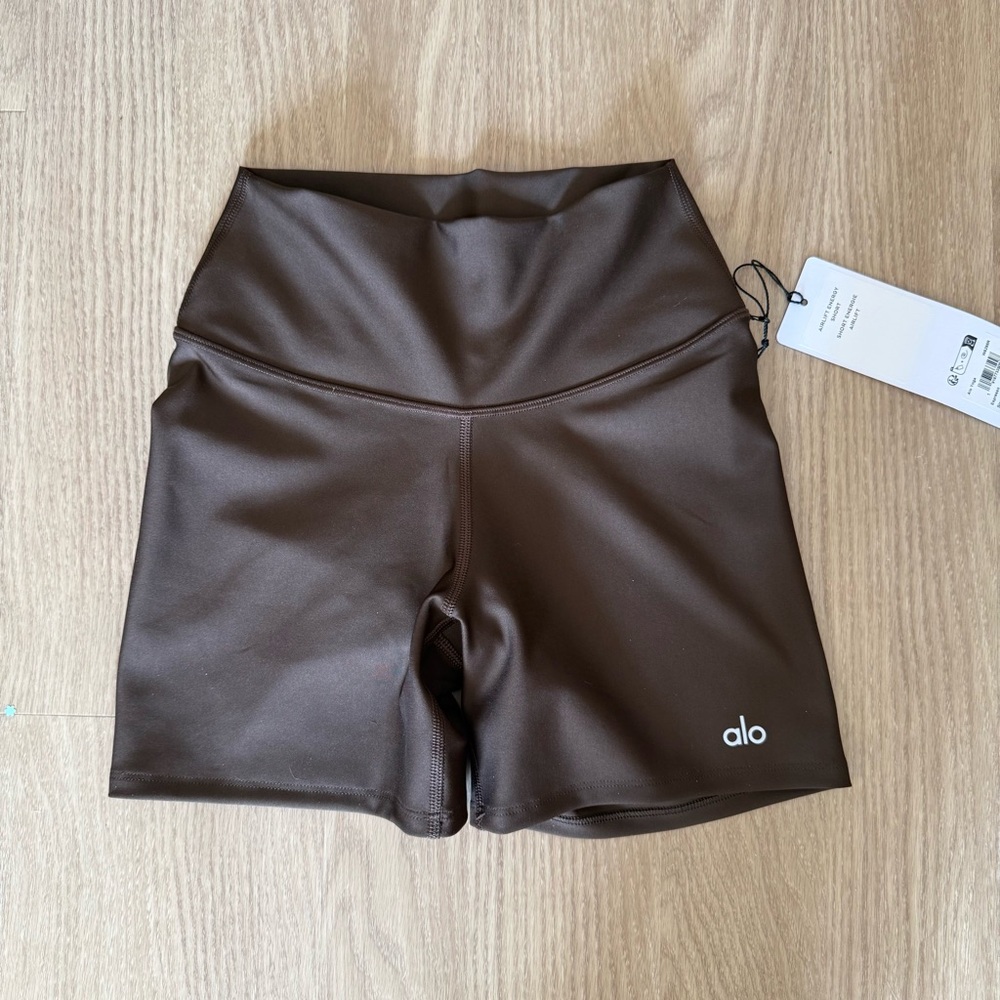 ALO Yoga Airlift Energy Shorts in Espresso - Picture 4 of 5